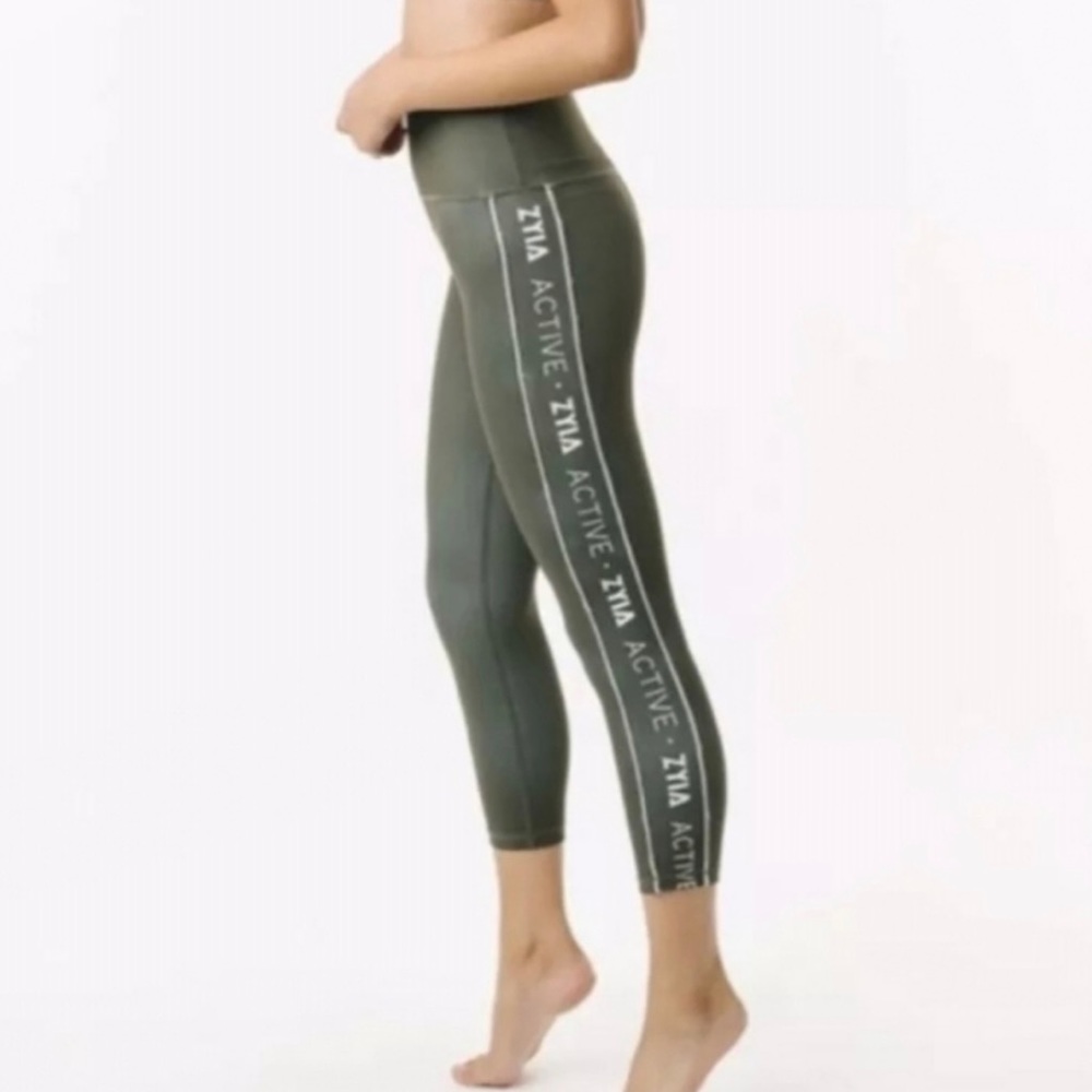 Zyia Olive light n tights logo 6-8
